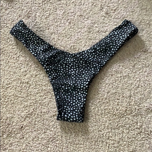 Bikini bottoms thong - Picture 1 of 2